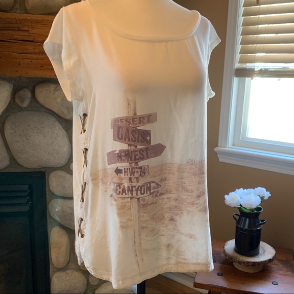 2/$15 Slouchy tee with leather look lacing. - Picture 11 of 11